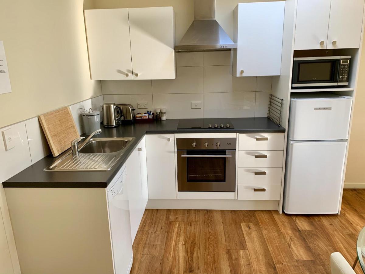 Amberley Serviced Apartments Buitenkant foto